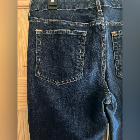 Eddie Bauer Slightly Curvy straight leg size 8L Blue Jeans - Picture 9 of 11